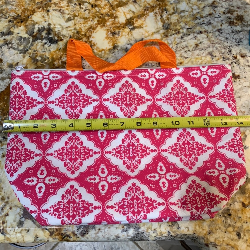 Two’s Company Pink And White Thermal Tote